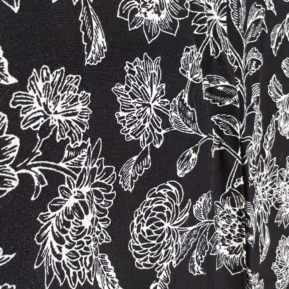 FOREVER 21 | Floral Wrap Kimono Swim Coverup - Picture 2 of 4